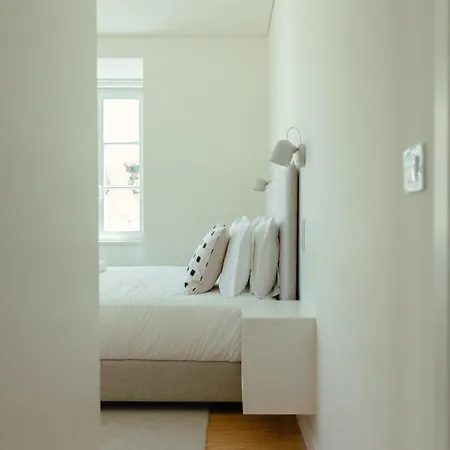 Trindade 19 - 1c Fernao Pires Lisbon